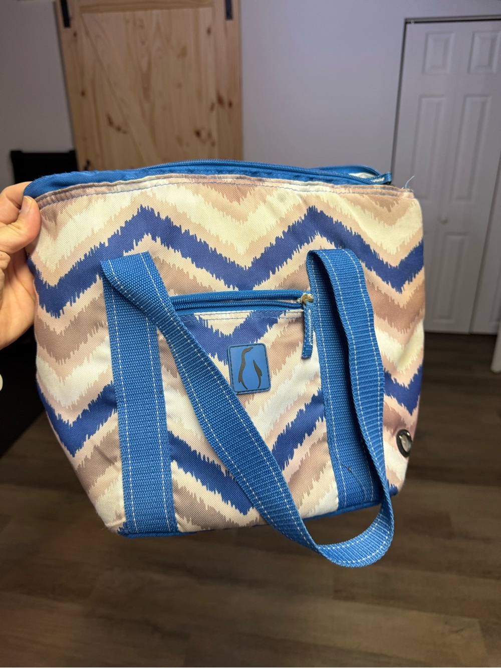 Blue Chevron Tote Bag - Beach-Ready cooler bag